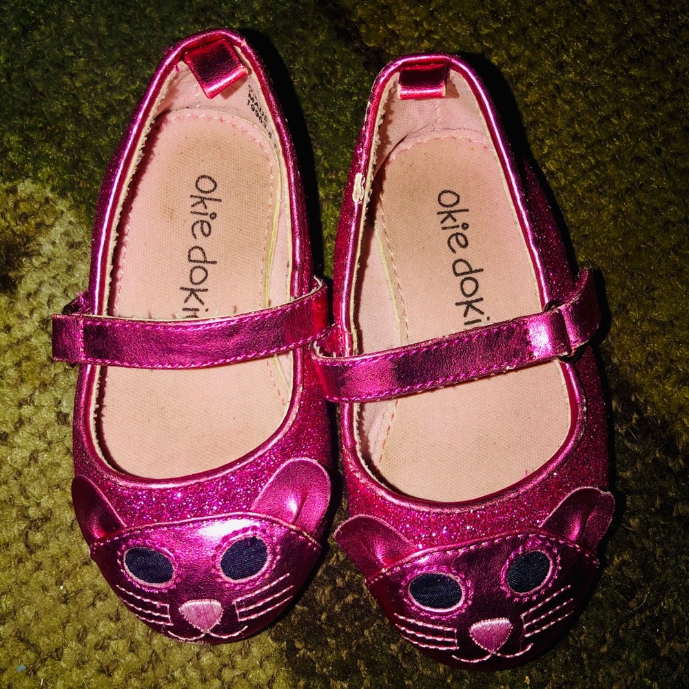 Okie Dokie hot Pink shoes size 5c